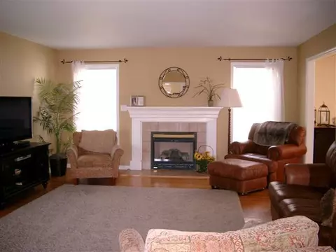 39 Hasgate Dr, Delmar, NY 12054 photo 5