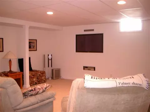 39 Hasgate Dr, Delmar, NY 12054 photo 9