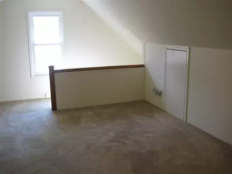 62 Fox Ave, Schenectady, NY 12304 photo 9