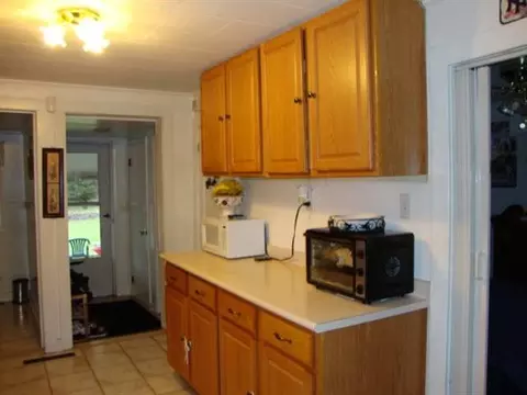 3 Alexander St, Schenectady, NY 12304 photo 4