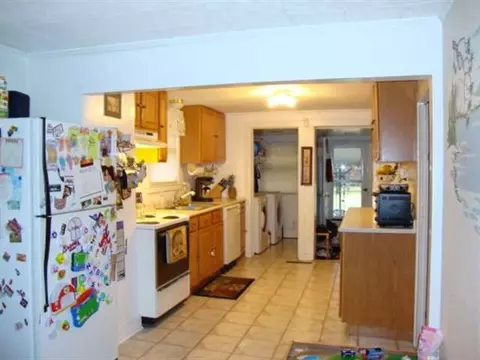 3 Alexander St, Schenectady, NY 12304 photo 2
