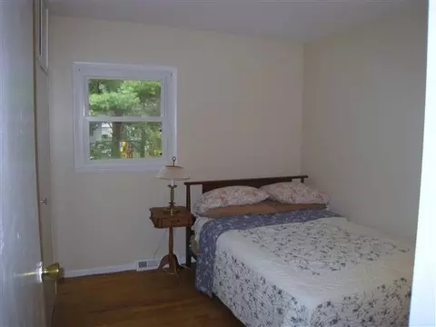 16 Sutherland Ct, Delmar, NY 12054 photo 9