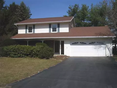 16 Sutherland Ct, Delmar, NY 12054 photo 1