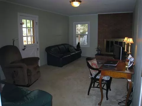16 Sutherland Ct, Delmar, NY 12054 photo 4