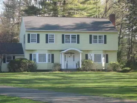 104 Thorndale Rd, Slingerlands, NY 12159 photo 2