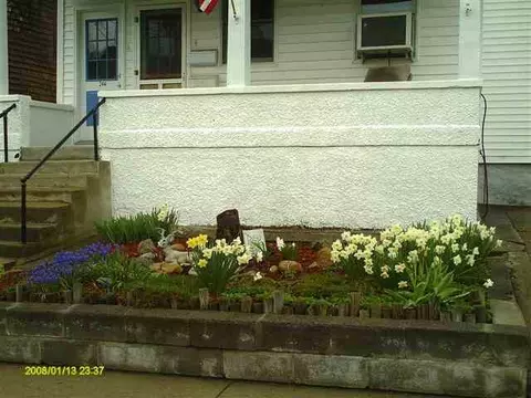242 Cherry St, Schenectady, NY 12306 photo 2