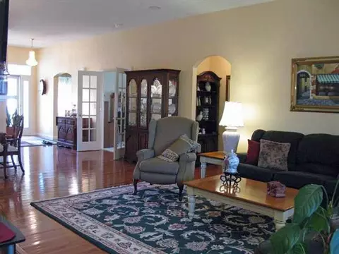 79 Walden Fields Dr, Delmar, NY 12054 photo 6
