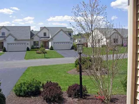 79 Walden Fields Dr, Delmar, NY 12054 photo 2