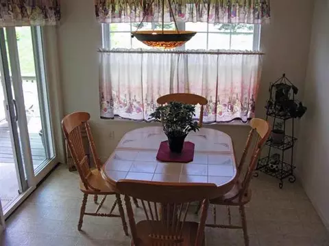 79 Walden Fields Dr, Delmar, NY 12054 photo 8