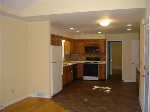 52 Dumbarton Dr, Delmar, NY 12054 photo 7