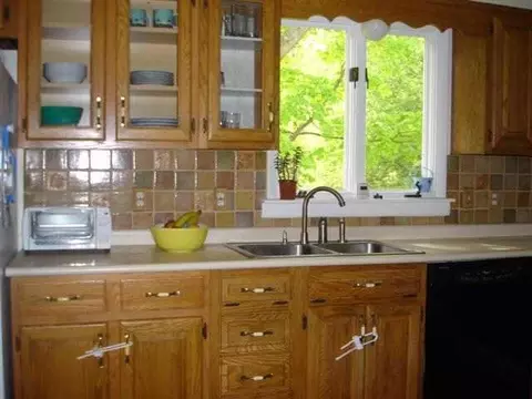 52 Dumbarton Dr, Delmar, NY 12054 photo 5