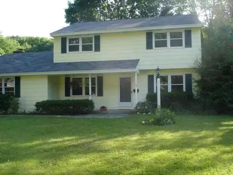 52 Dumbarton Dr, Delmar, NY 12054 photo 1