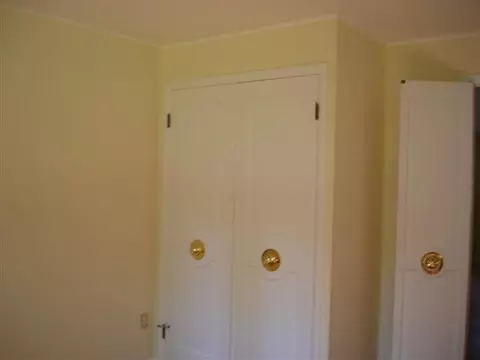 52 Dumbarton Dr, Delmar, NY 12054 photo 9