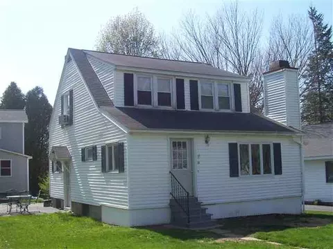 28 Spring St, Broadalbin, NY 12025 photo 2