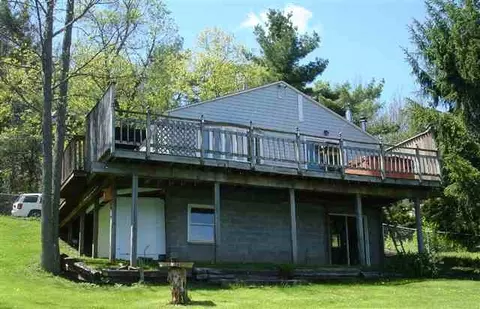 15 Circle Dr, East Berne, NY 12059 photo 1