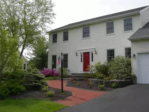 70 Bittersweet Ln, Slingerlands, NY 12159 photo 2