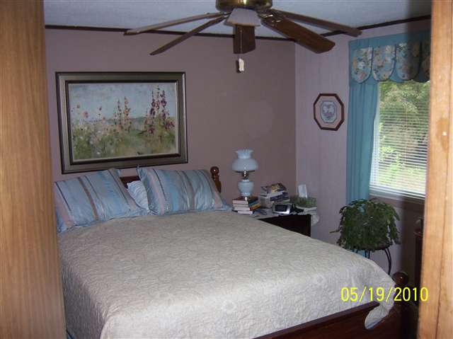 2 Donna Dr, Gansevoort, NY 12831 photo 8