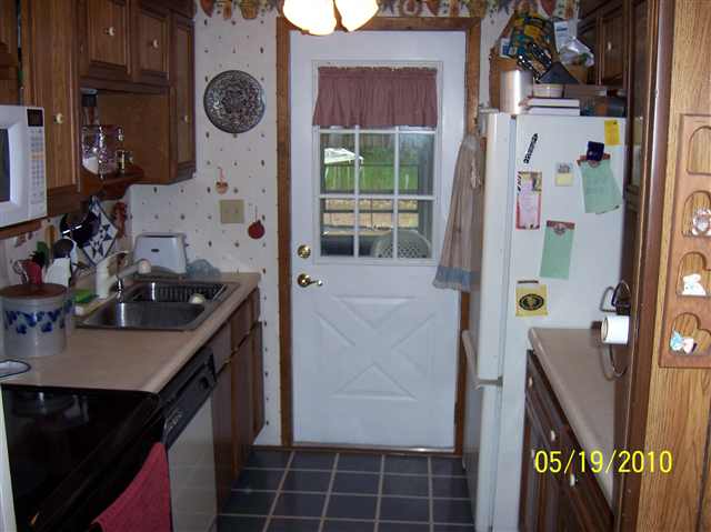 2 Donna Dr, Gansevoort, NY 12831 photo 6