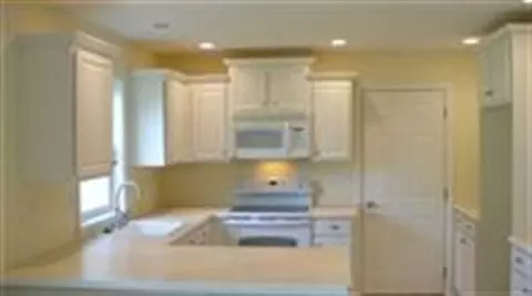 22 Yale Ave, Slingerlands, NY 12159 photo 2