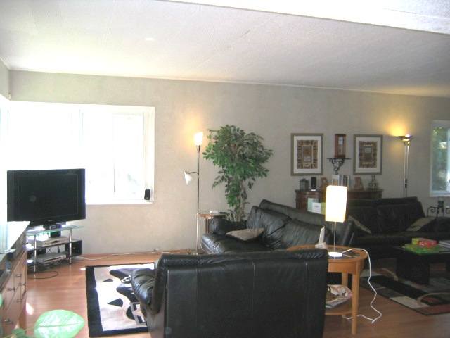 2485 Hilltop Rd, Schenectady, NY 12309 photo 4
