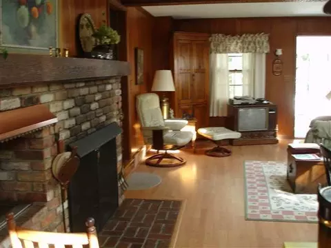 25 E Bayberry Rd, Glenmont, NY 12077 photo 5