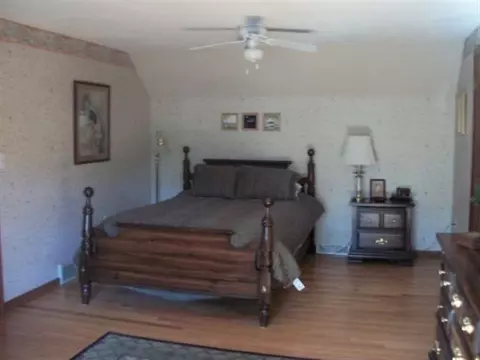 205 Dolan Dr, Schenectady, NY 12306 photo 9