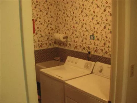 14 Rita Ct, Delmar, NY 12054 photo 4