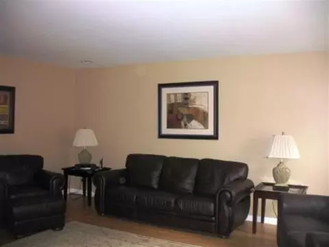 7 Tryon Pl, Albany, NY 12203 photo 2