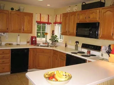13 Mann Blvd, Halfmoon, NY 12065 photo 8