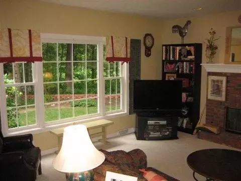 13 Mann Blvd, Halfmoon, NY 12065 photo 9