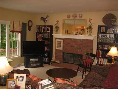 13 Mann Blvd, Halfmoon, NY 12065 photo 6