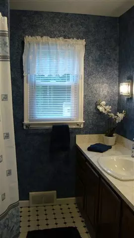 21 Michael Dr, Schenectady, NY 12303 photo 9