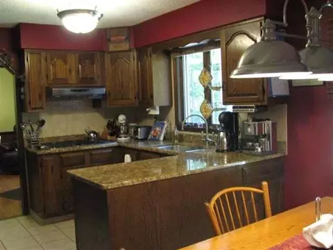 27 Catherine St, Delmar, NY 12054 photo 4
