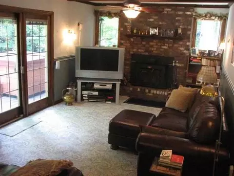 27 Catherine St, Delmar, NY 12054 photo 2