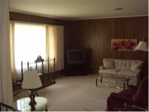112 St Christopher Pl, Cobleskill, NY 12043 photo 3