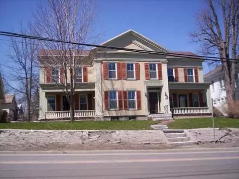 641 E Main St, Cobleskill, NY 12043 photo 2