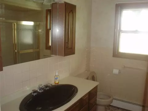 1215 Hendrickson Ave, Schenectady, NY 12309 photo 8