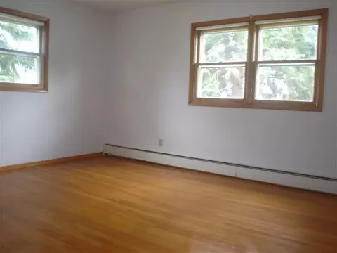 1215 Hendrickson Ave, Schenectady, NY 12309 photo 6