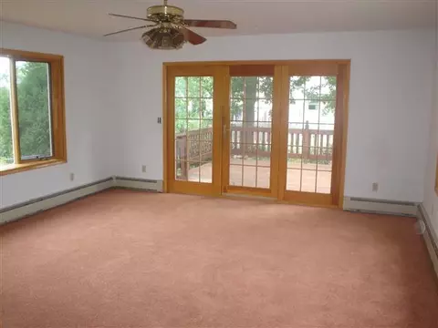 1215 Hendrickson Ave, Schenectady, NY 12309 photo 3