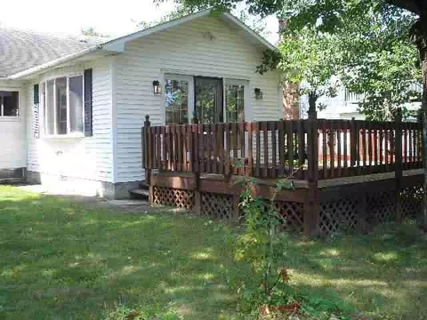 1215 Hendrickson Ave, Schenectady, NY 12309 photo 2