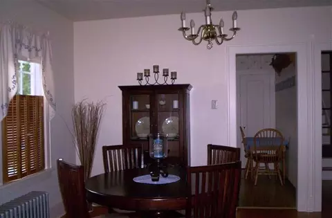 877 Dean St, Schenectady, NY 12309 photo 4