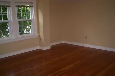 877 Dean St, Schenectady, NY 12309 photo 7