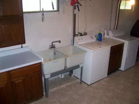 1175 Hendrickson Ave, Schenectady, NY 12309 photo 10