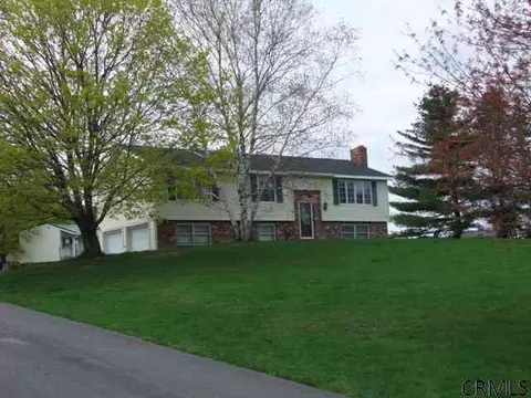 575 Fort Hunter Rd, Amsterdam, NY 12010 photo 1