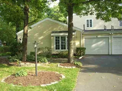 20 Spruce Ct, Delmar, NY 12054 photo 1