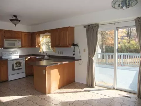 25 Dunwoodie Rd, Glenmont, NY 12077 photo 3