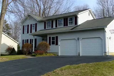 25 Dunwoodie Rd, Glenmont, NY 12077 photo 2