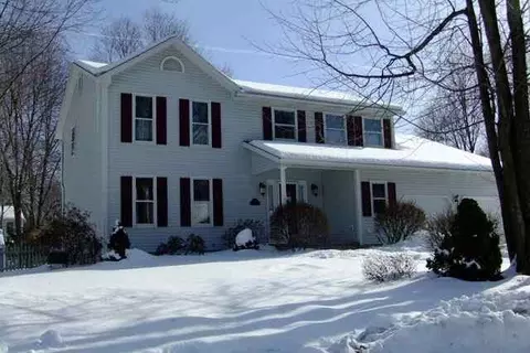 25 Dunwoodie Rd, Glenmont, NY 12077 photo 1