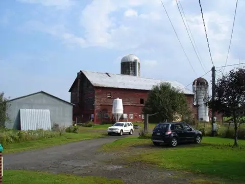 555 Darrow Rd, Sprakers, NY 12166 photo 11