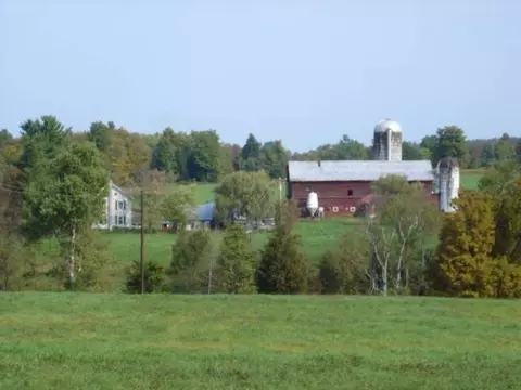 555 Darrow Rd, Sprakers, NY 12166 photo 1